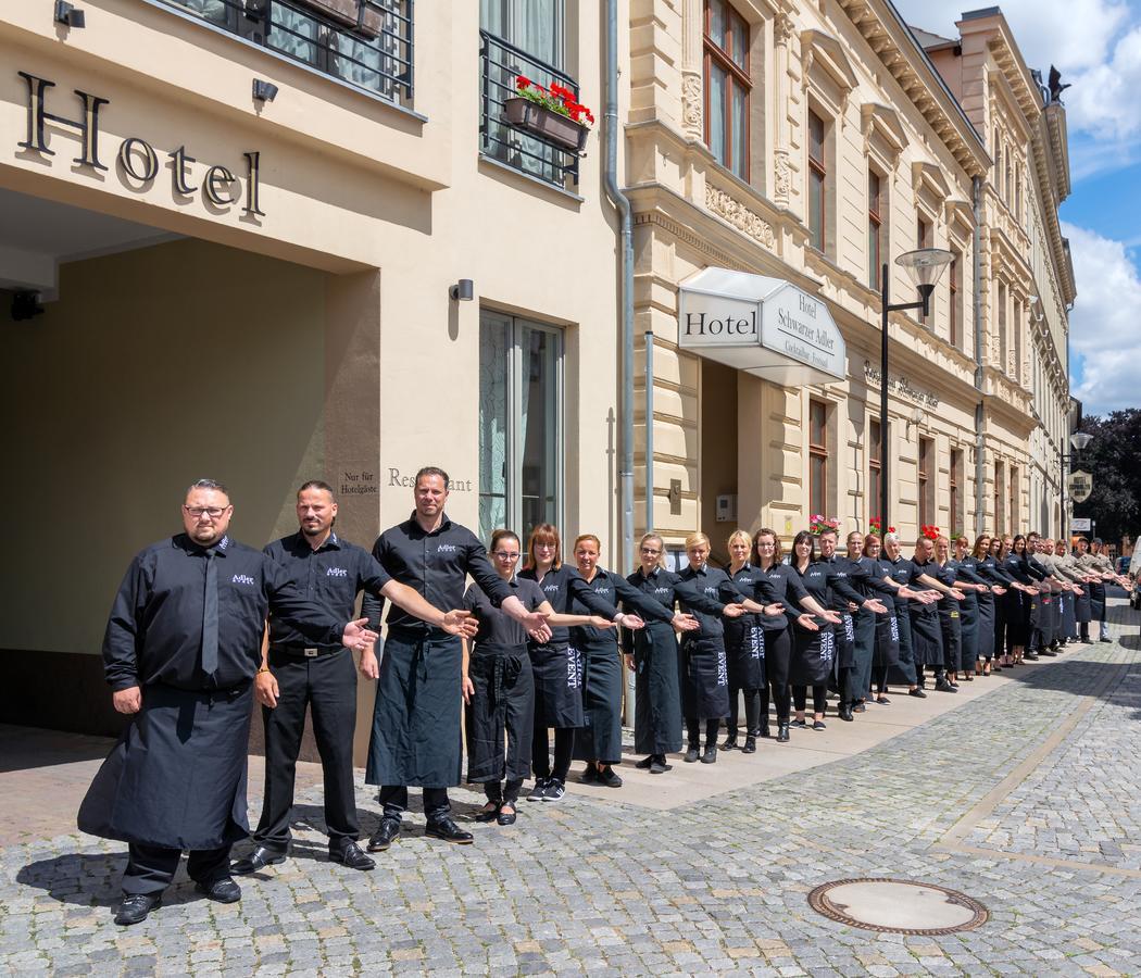 Hotel Schwarzer Adler شتندال المظهر الخارجي الصورة